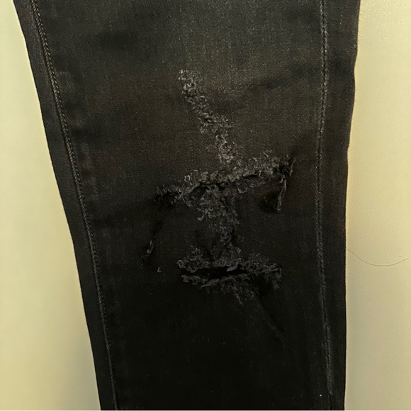 Citizens of Humanity “Rocket” high rise skinny in distressed black in size 26. - Picture 8 of 11